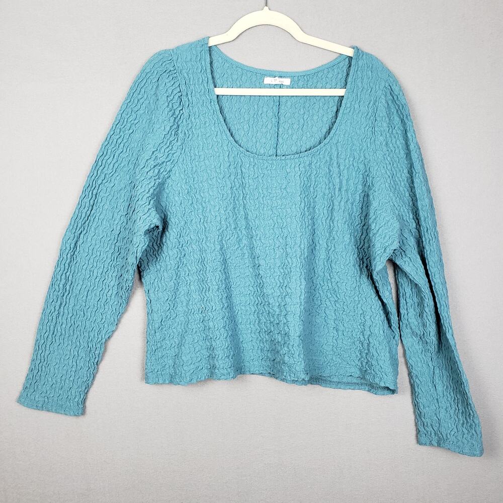 Maurices Size 2X Long Sleeve Textured Scoop Neck Scrunch Top Blue Elevated Basic